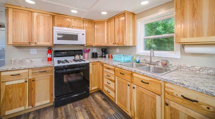 Cottage 6 kitchen showing stove and micowave