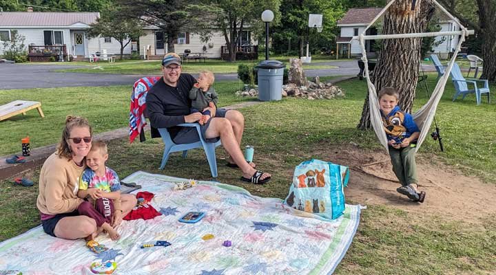 picnic-and-hammock-swing